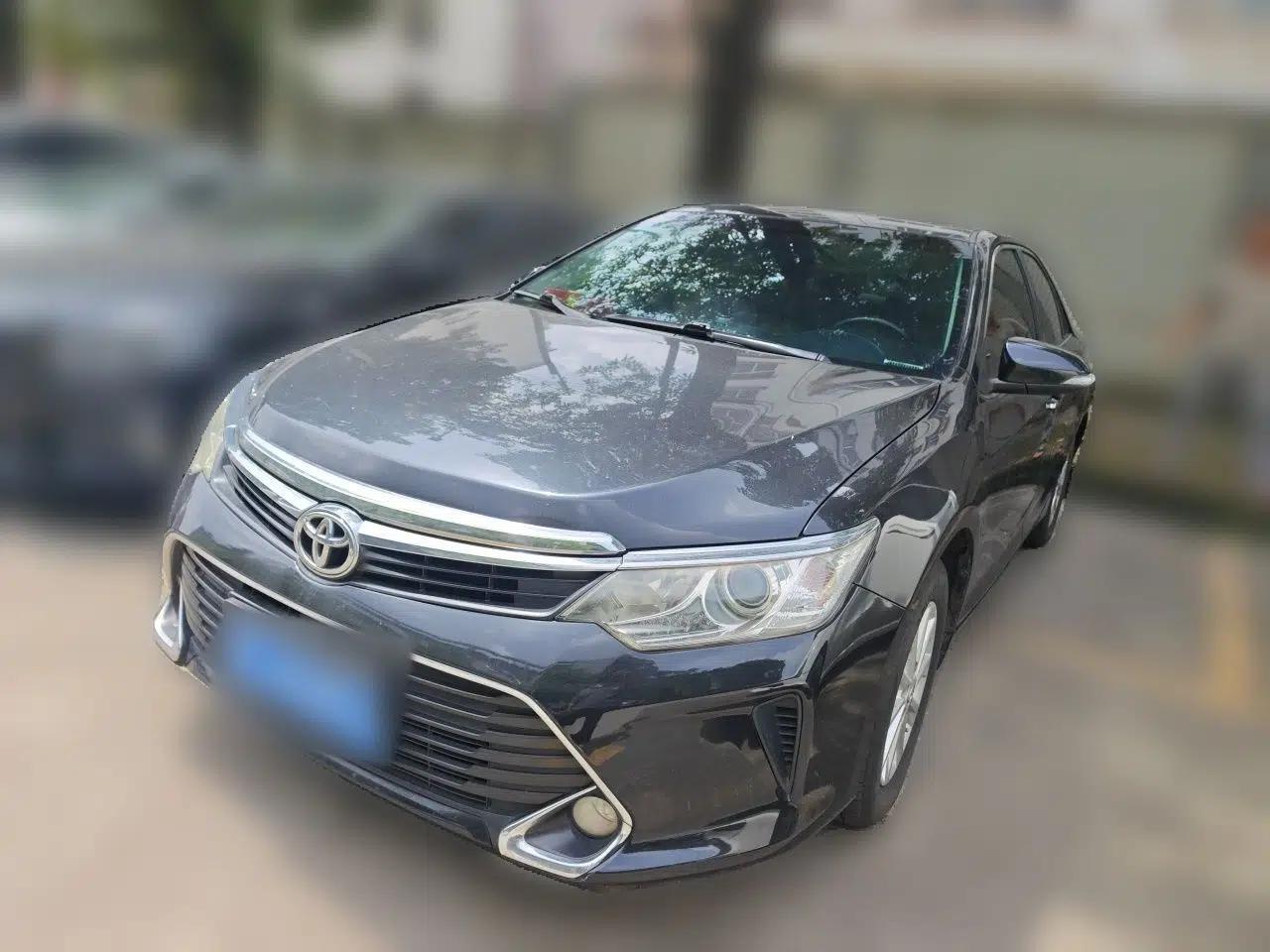 Toyota Camry 2016 2.0E 10th Anniversary Elite Edition — миниатюра 1