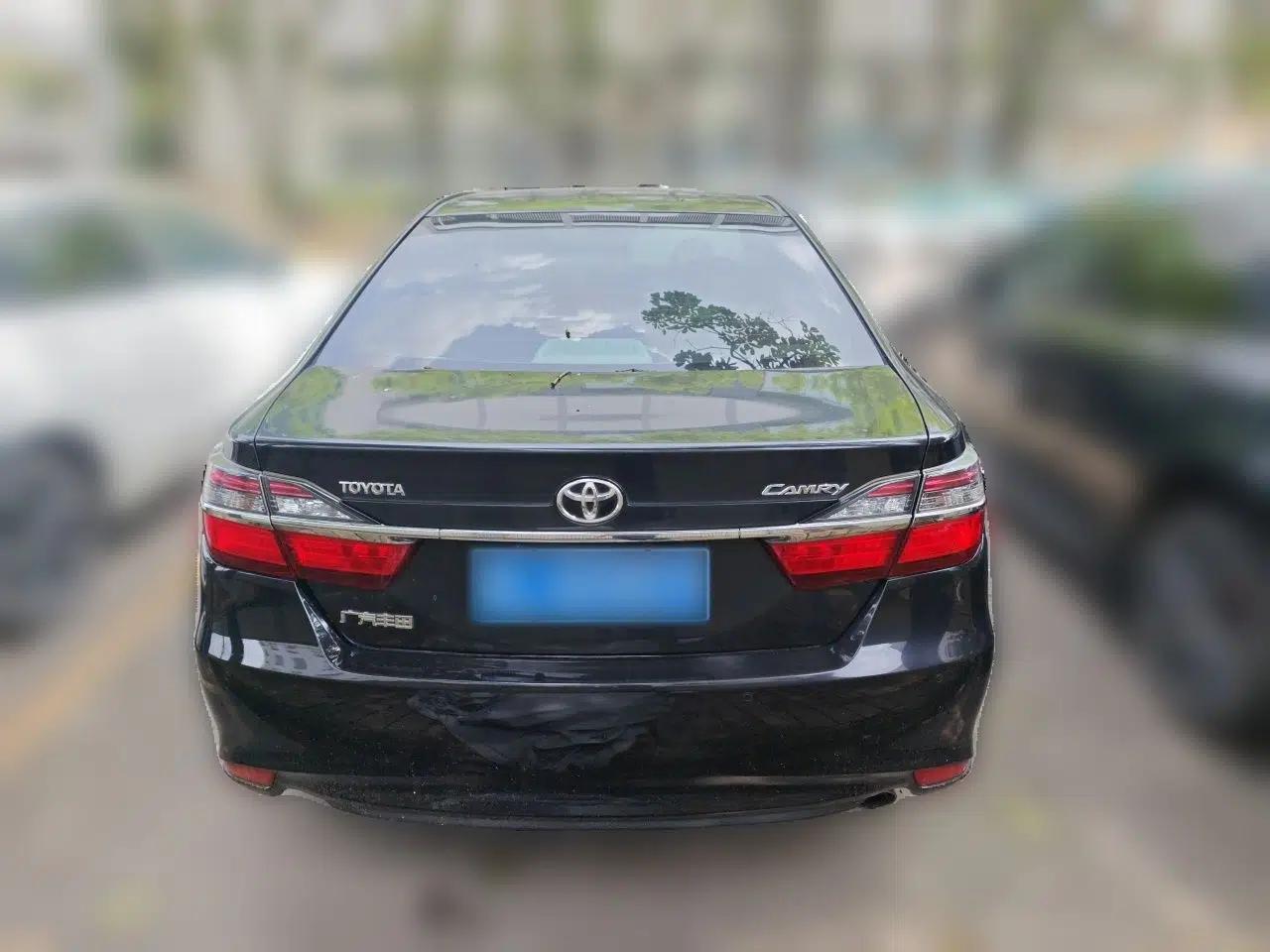 Toyota Camry 2016 2.0E 10th Anniversary Elite Edition — миниатюра 5