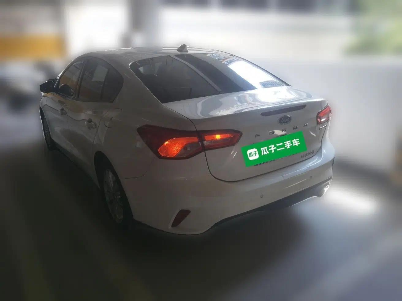 Ford Focus 2019 Sedan EcoBoost 180 Automatic Trend Edition — миниатюра 4