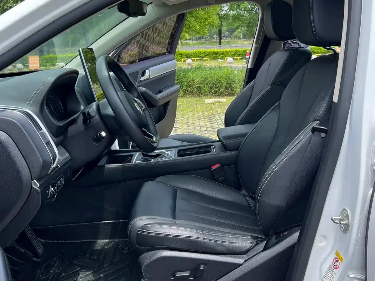 Tang 2018 2.0T Automatic Intelligent Connected Premium 7-seater National V Emission Standard — миниатюра 4