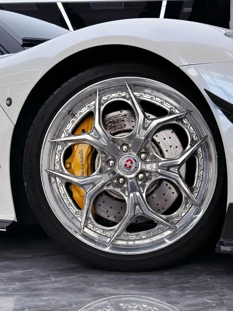 Maserati MC20 2023 3.0T Cielo PrimaSerie First Edition — миниатюра 11