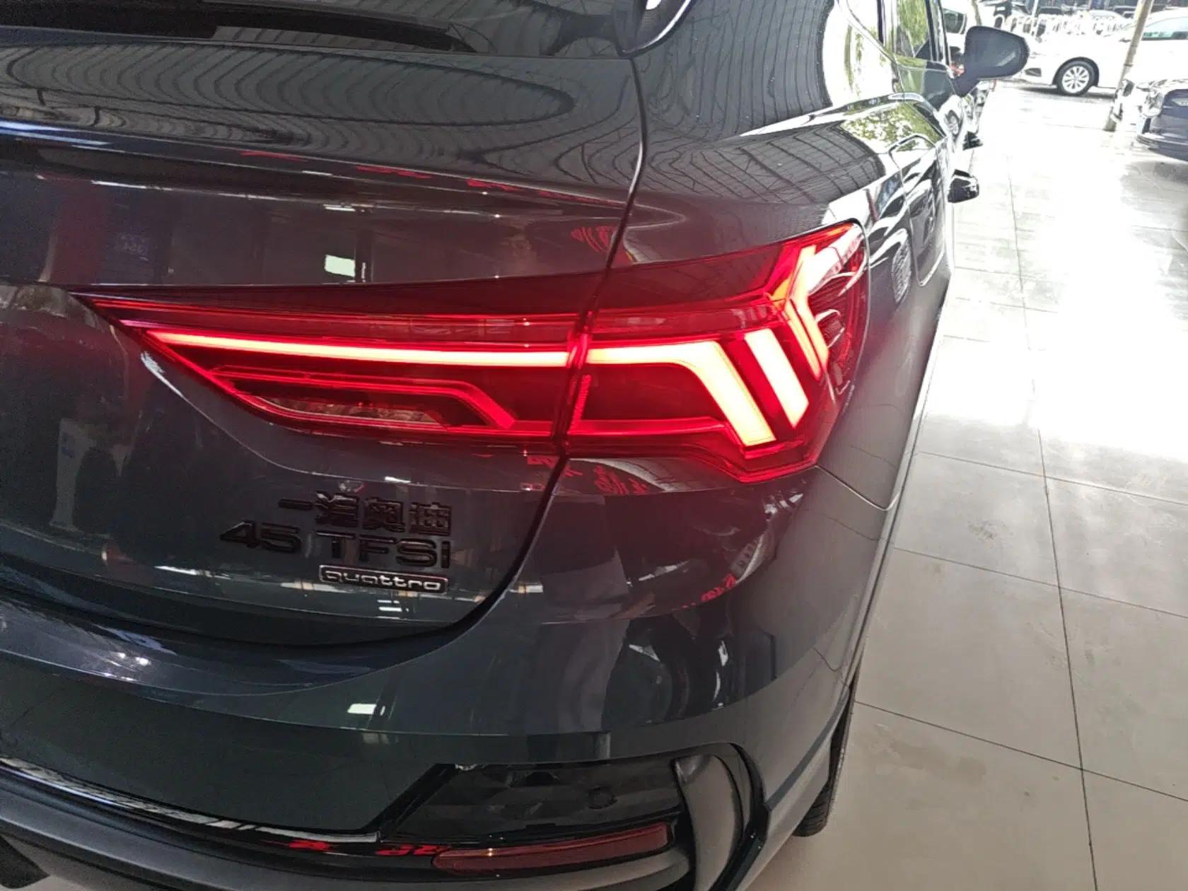 Audi Q3 Sportback 2024 45 TFSI quattro Launch Special Edition — миниатюра 9