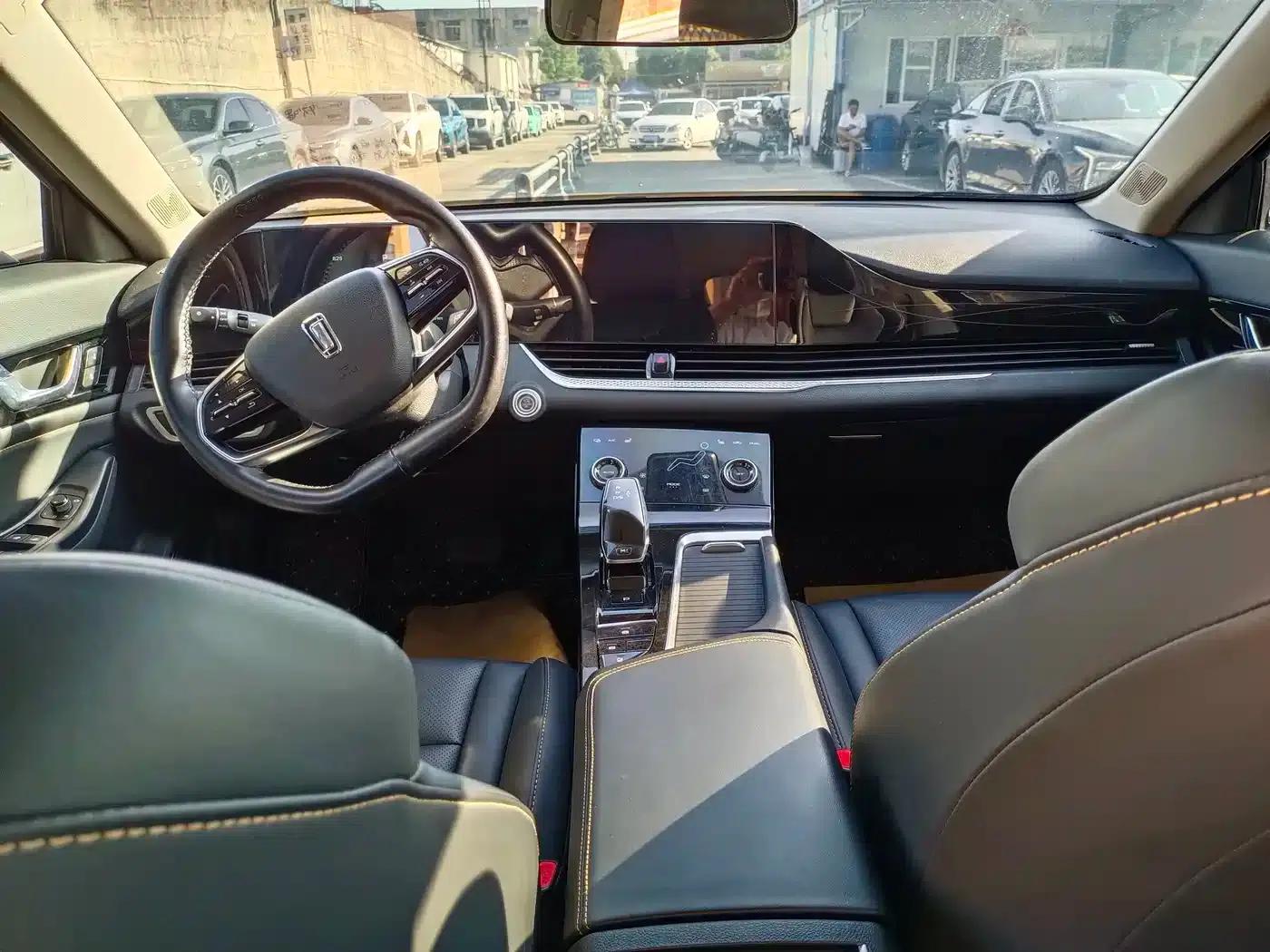 Bestune B70 2023 Third Generation 1.5T Automatic Enjoyment Edition 70th Anniversary Edition — миниатюра 7