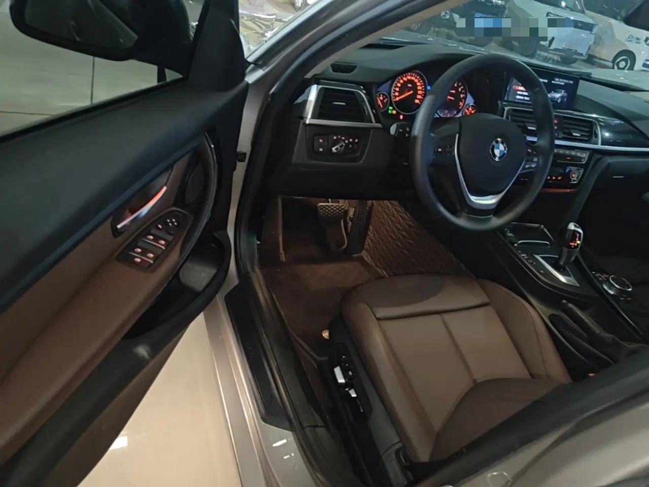 BMW 3 Series 2019 320Li Fashion Model — миниатюра 18