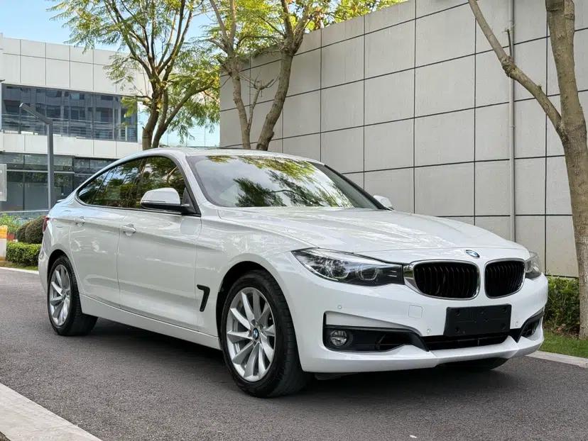 BMW 3 Series GT 2018 320i Sport Edition — миниатюра 3