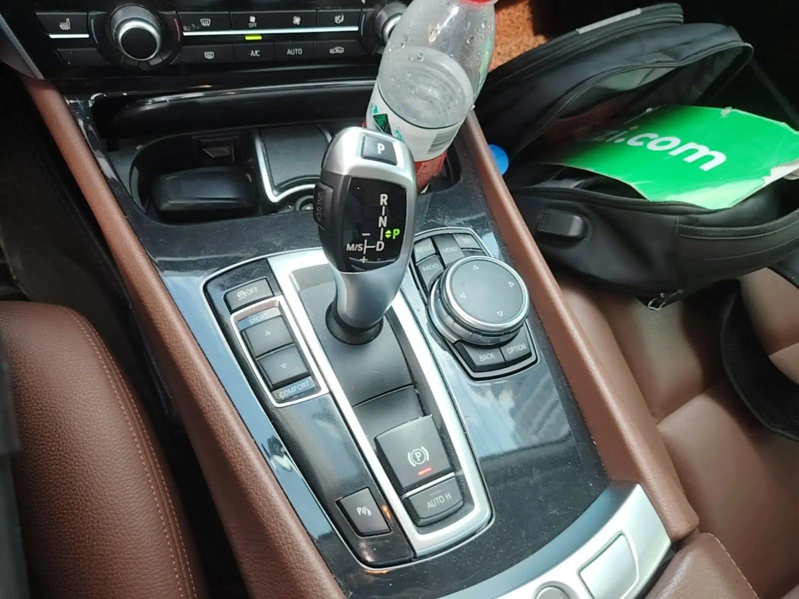 BMW 5 Series GT 2014 528i Leading Model — миниатюра 16