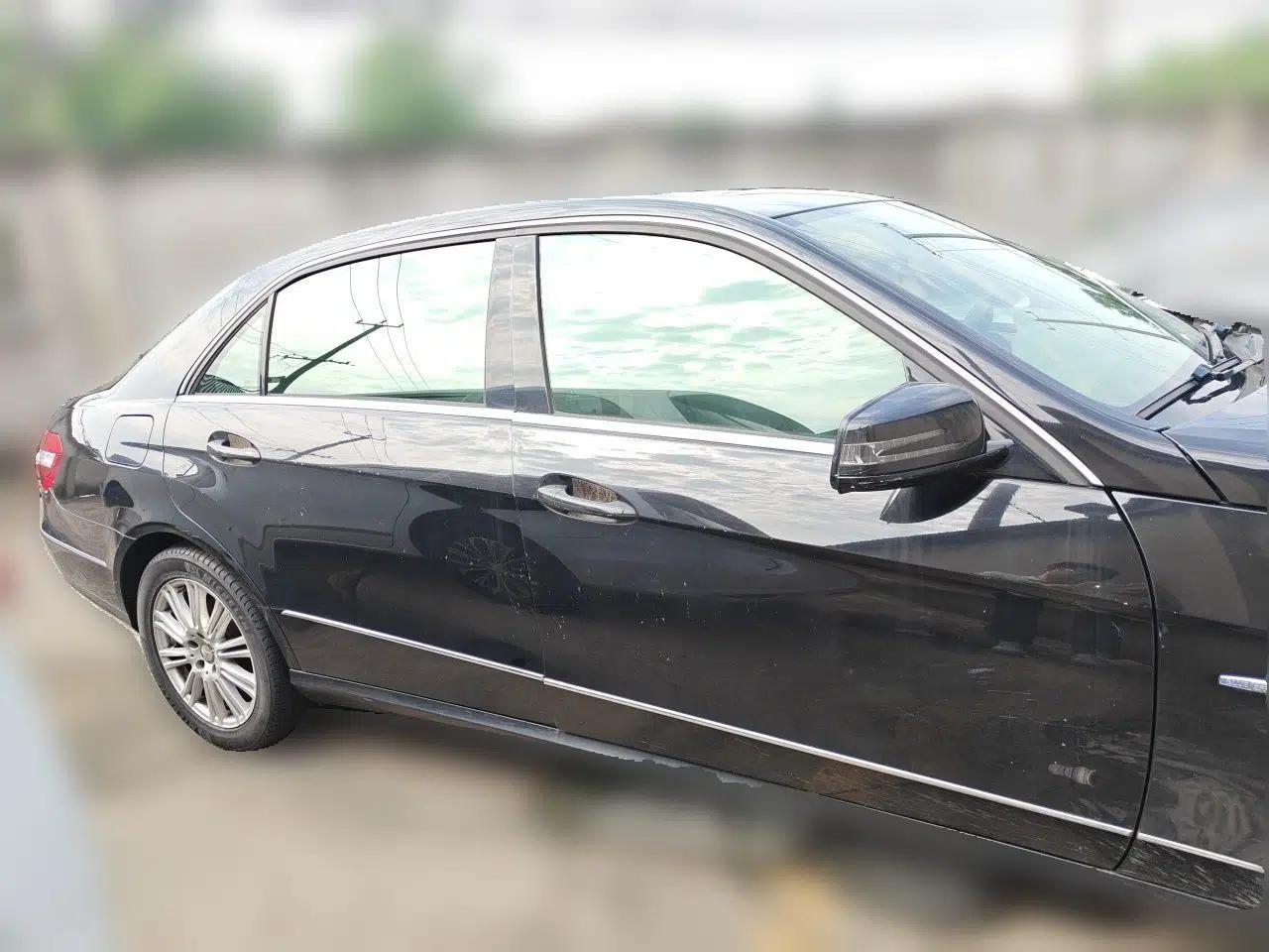 Mercedes-Benz E-Class 2011 E 200 L CGI Elegant Model — миниатюра 3