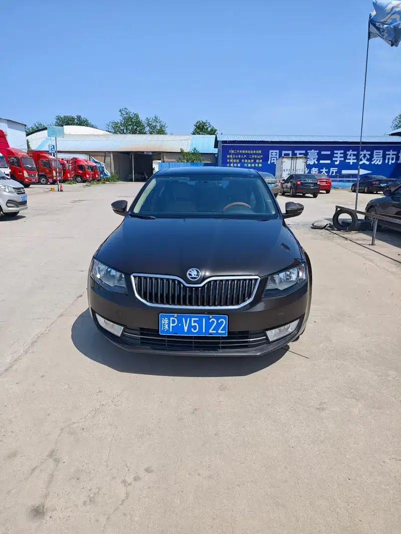 Octavia 2016 1.6L Manual Smart Edition — миниатюра 2