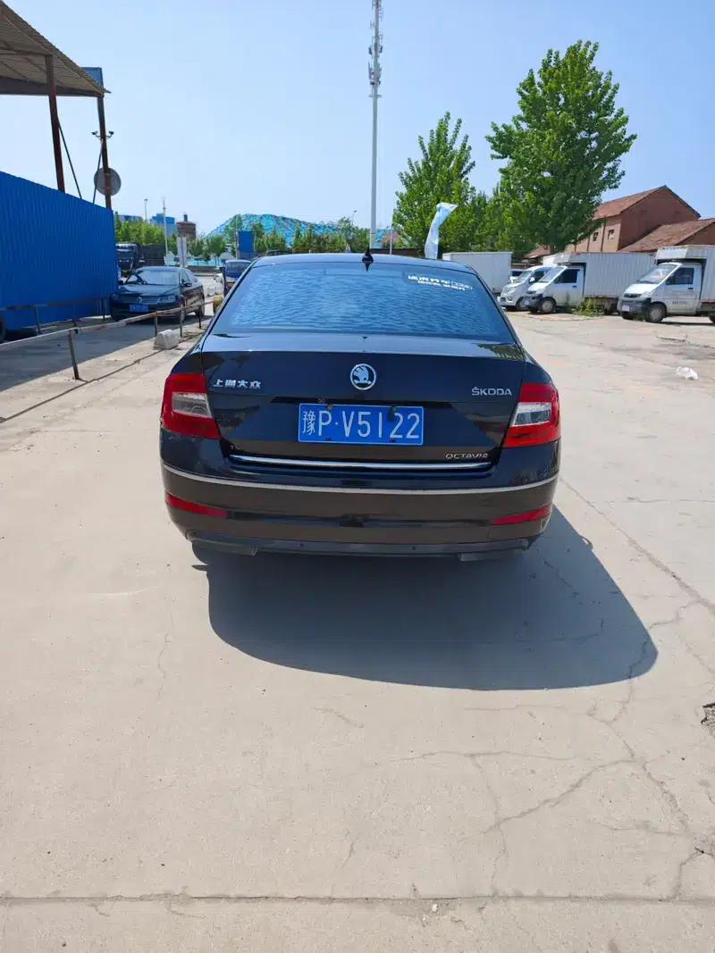 Octavia 2016 1.6L Manual Smart Edition — миниатюра 5
