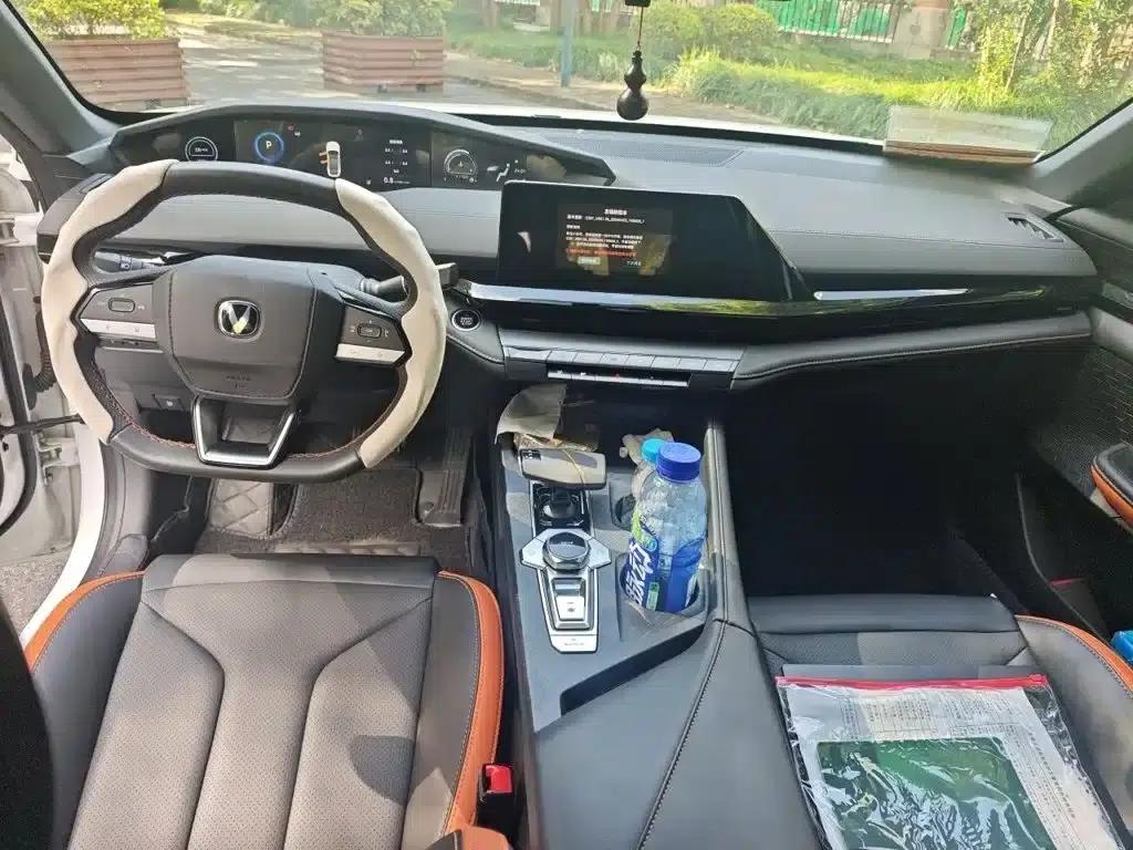 Changan UNI-V 2023 1.5T Premium Edition — миниатюра 13