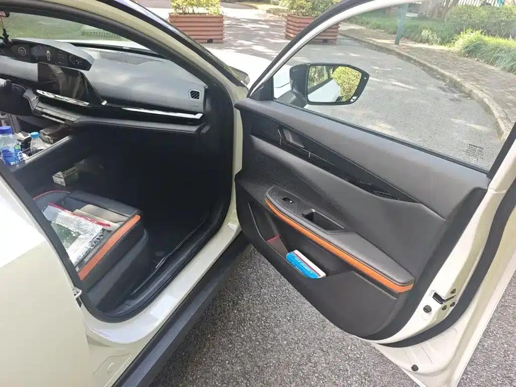 Changan UNI-V 2023 1.5T Premium Edition — миниатюра 20