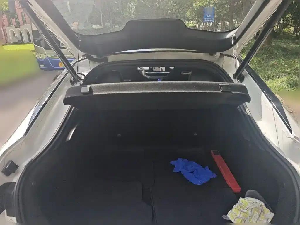 Changan UNI-V 2023 1.5T Premium Edition — миниатюра 10