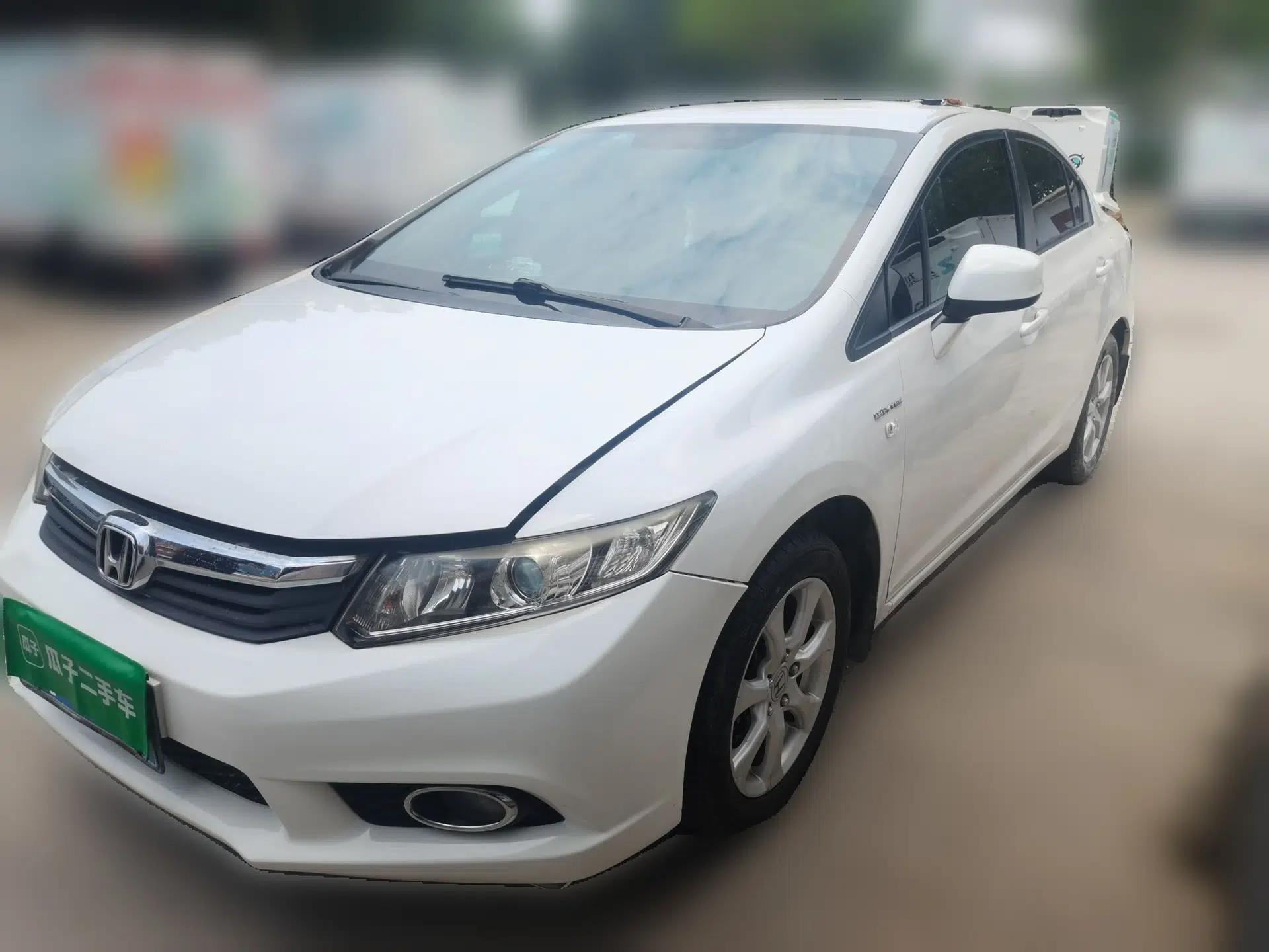 Honda Civic 2012 1.8L manual Comfort version — миниатюра 1