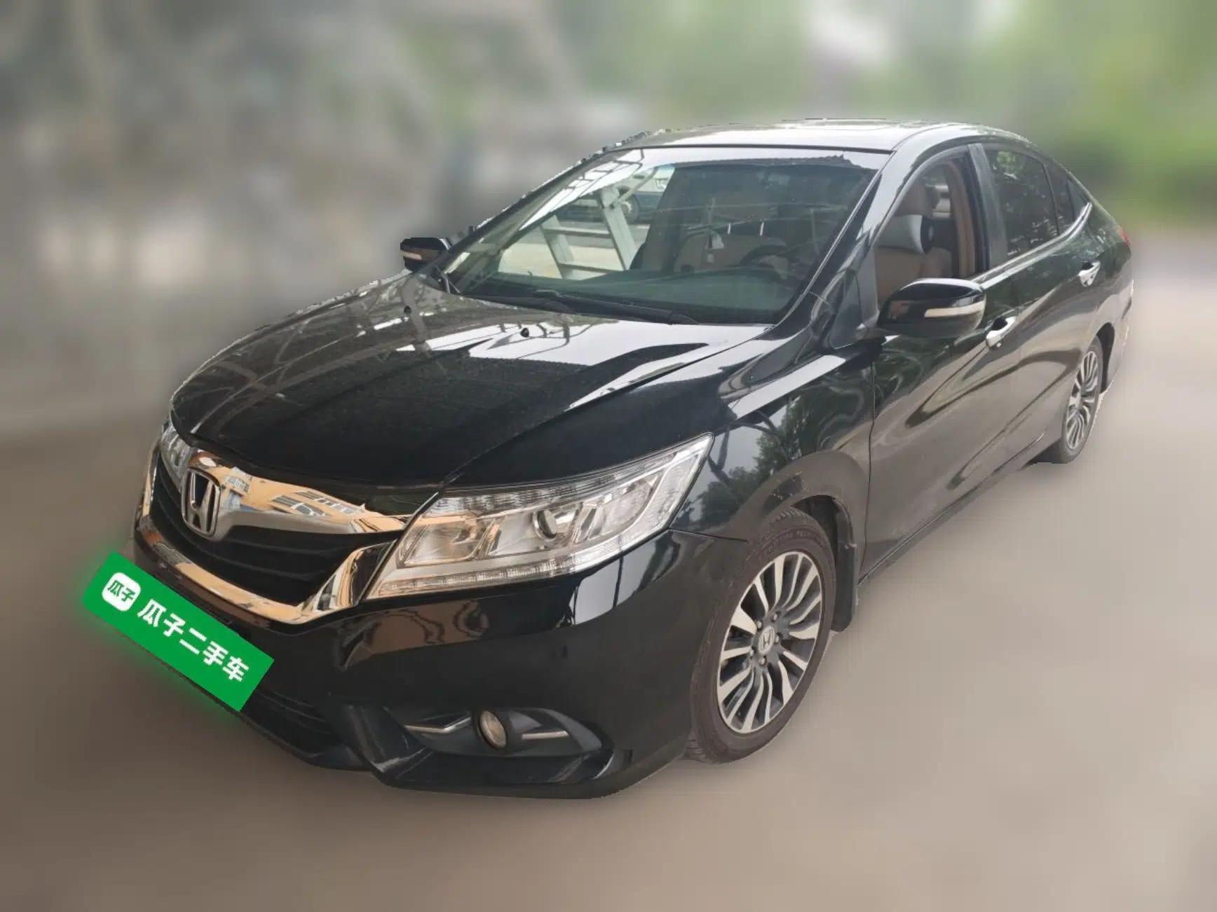 Honda Crider 2015 1.8L Automatic Ultra-Configured Limited Edition — миниатюра 1