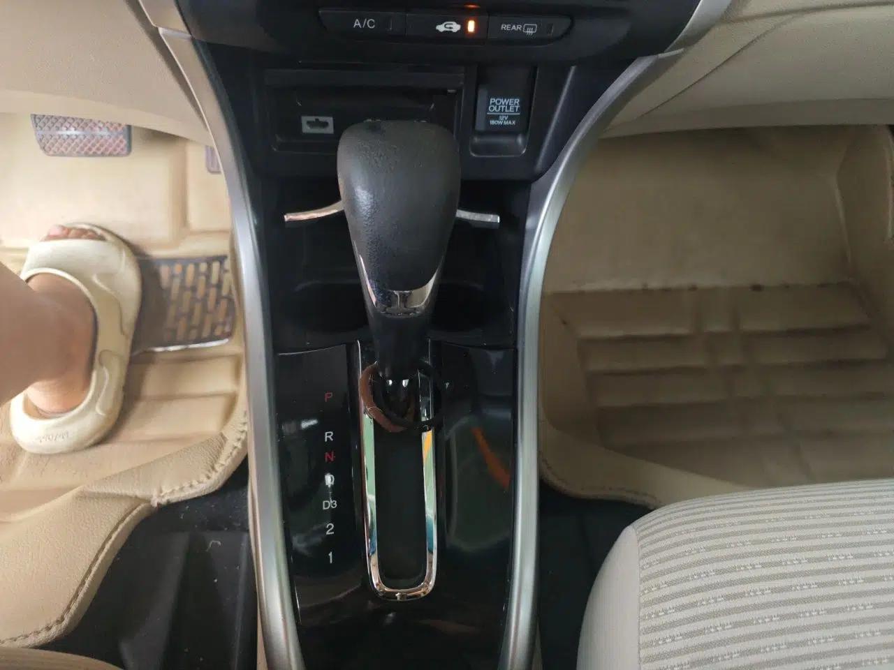 Honda Crider 2015 1.8L Automatic Ultra-Configured Limited Edition — миниатюра 14