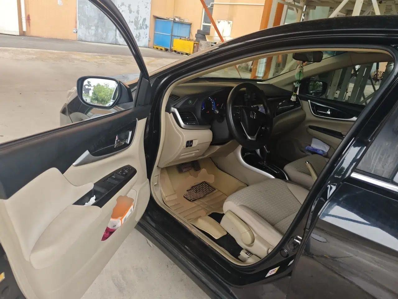 Honda Crider 2015 1.8L Automatic Ultra-Configured Limited Edition — миниатюра 16