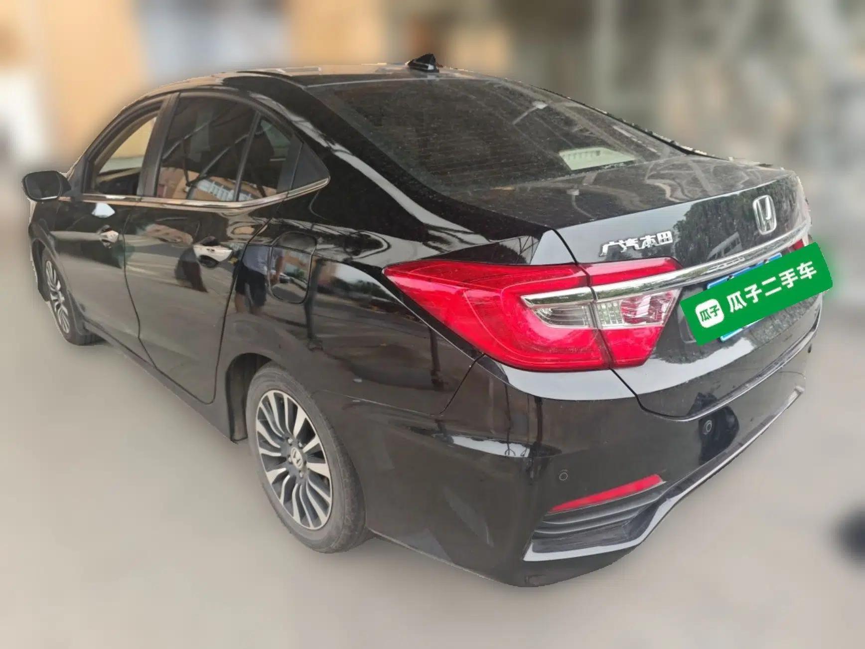 Honda Crider 2015 1.8L Automatic Ultra-Configured Limited Edition — миниатюра 4