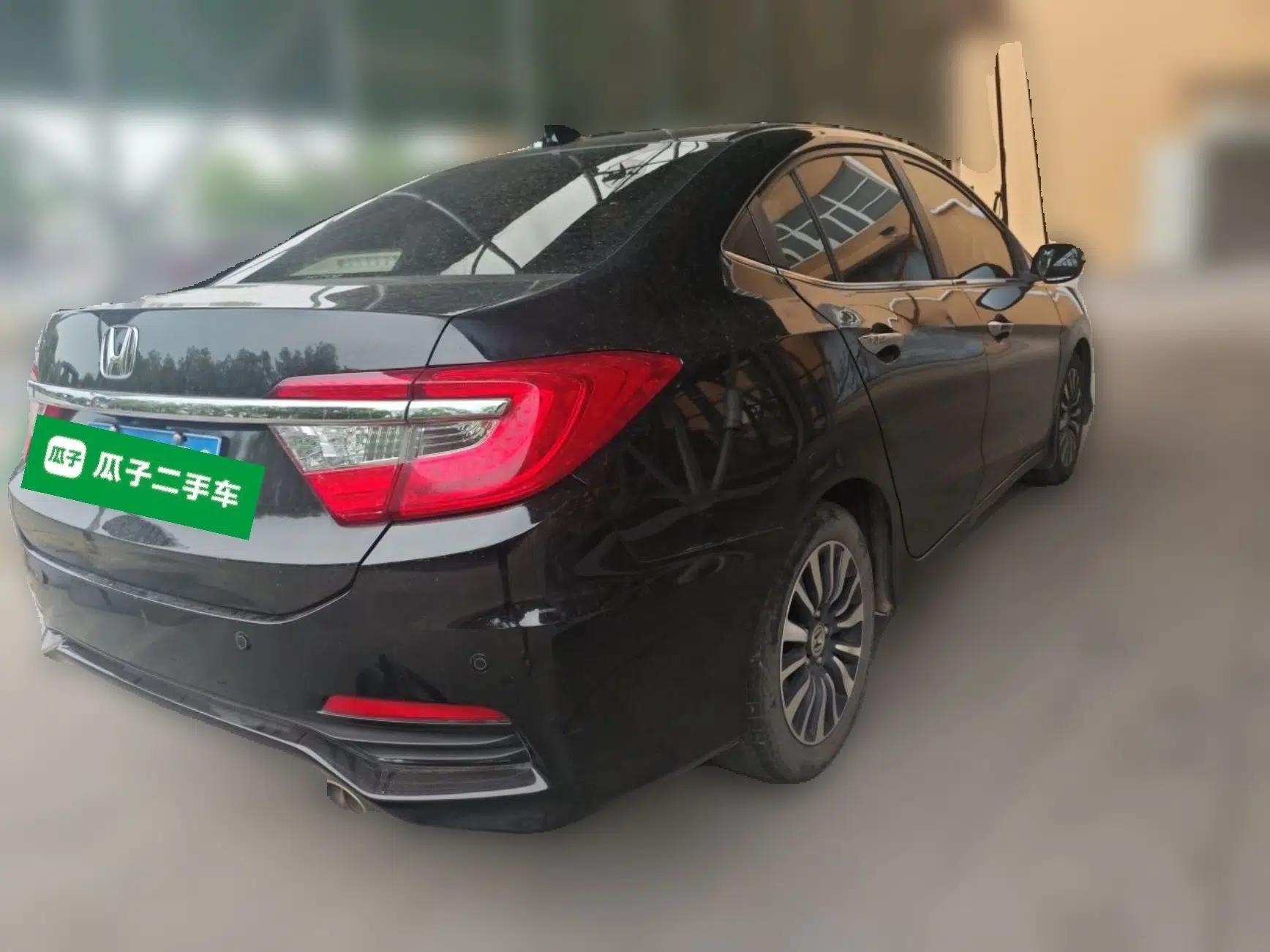Honda Crider 2015 1.8L Automatic Ultra-Configured Limited Edition — миниатюра 6