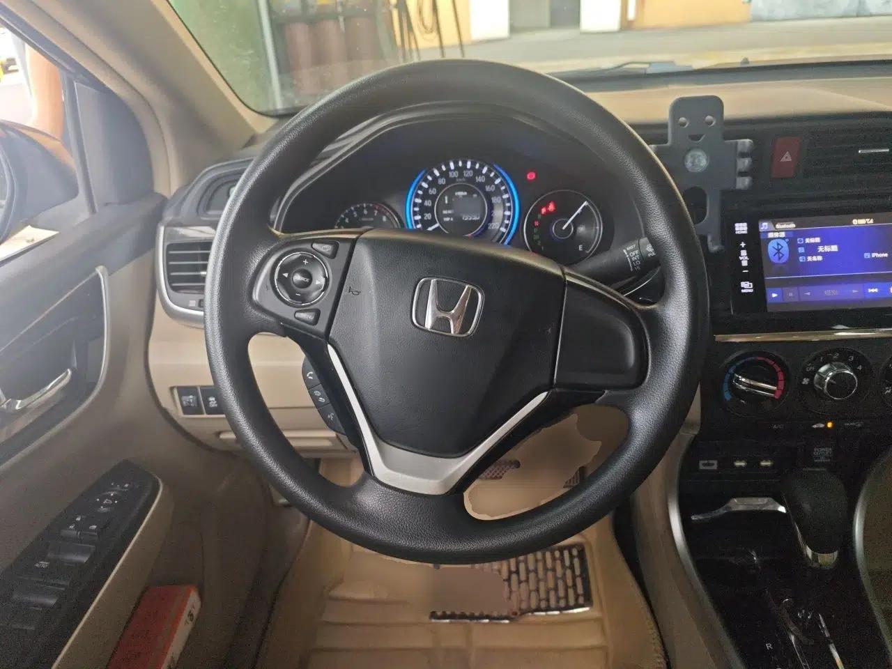Honda Crider 2015 1.8L Automatic Ultra-Configured Limited Edition — миниатюра 10