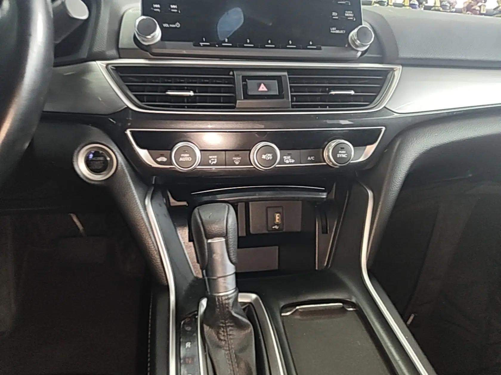 Honda Inspire 2019 260TURBO Elegant Edition China VI Emission Standard — миниатюра 15