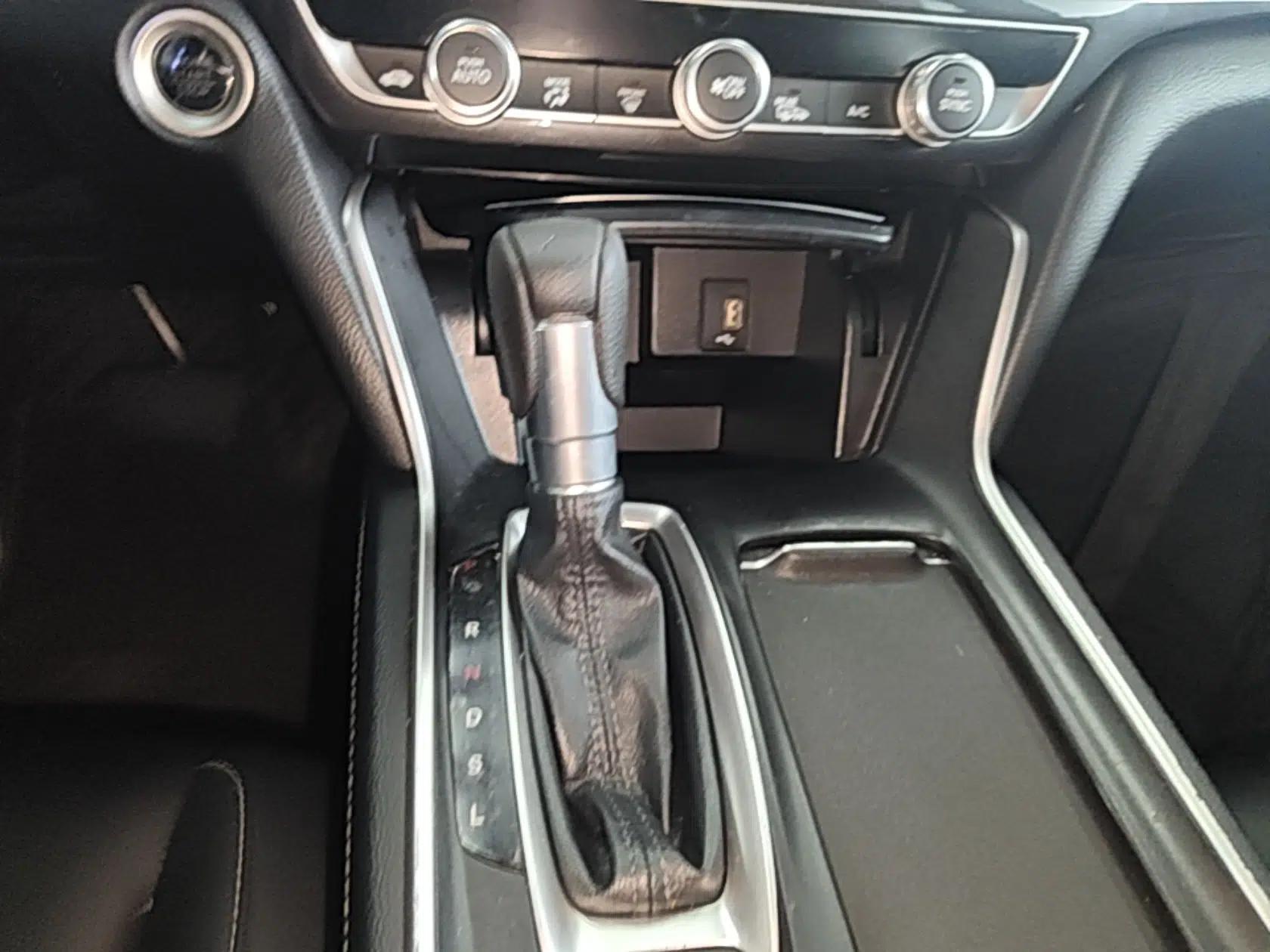 Honda Inspire 2019 260TURBO Elegant Edition China VI Emission Standard — миниатюра 16