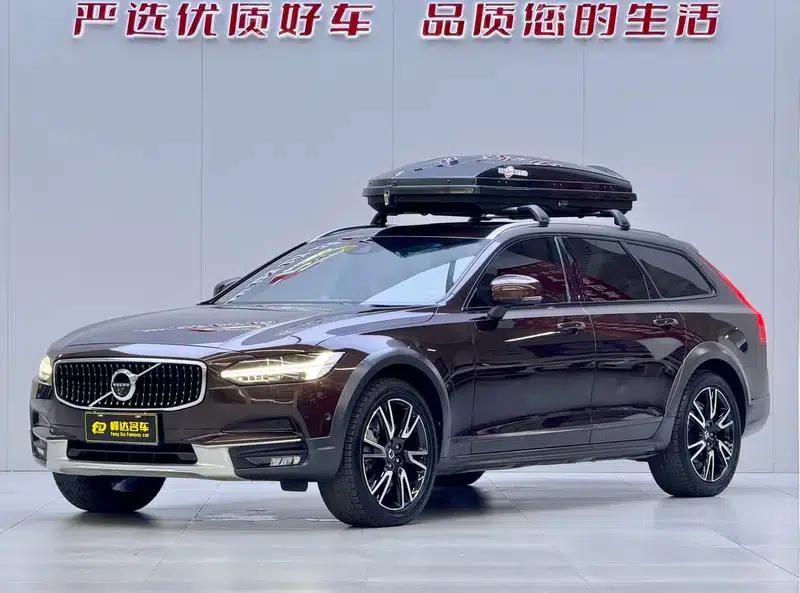 2017 Volvo V90 Cross Country T5 AWD Ultimate Edition — миниатюра 1