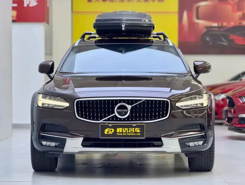 2017 Volvo V90 Cross Country T5 AWD Ultimate Edition — миниатюра 2