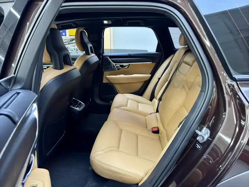 2017 Volvo V90 Cross Country T5 AWD Ultimate Edition — миниатюра 13