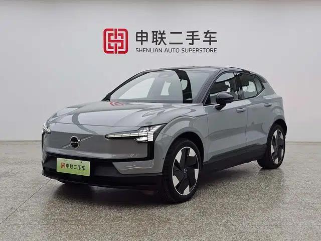 Volvo EX30 2025 Rear-Wheel Drive Long Range Ultra