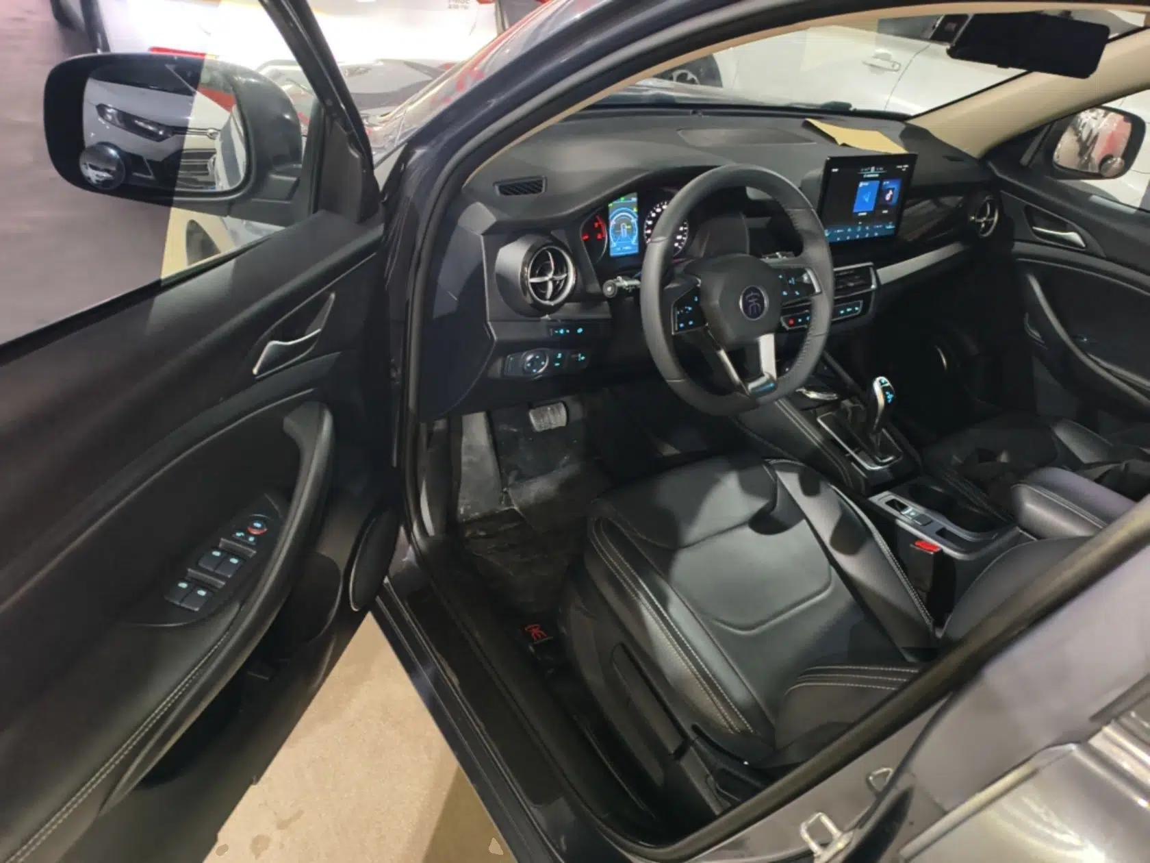 BYD Song 2021 Classic Edition 1.5T Automatic Elite Model — миниатюра 23