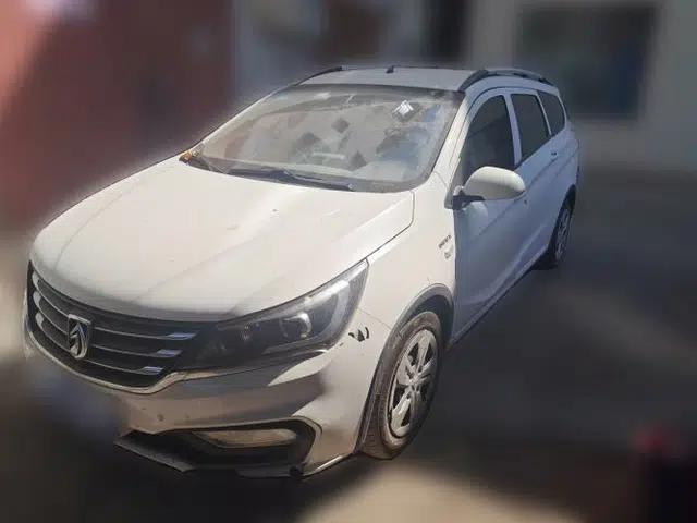 Baojun 310W 2017 1.5L Manual Comfort Version China VI Emission Standard