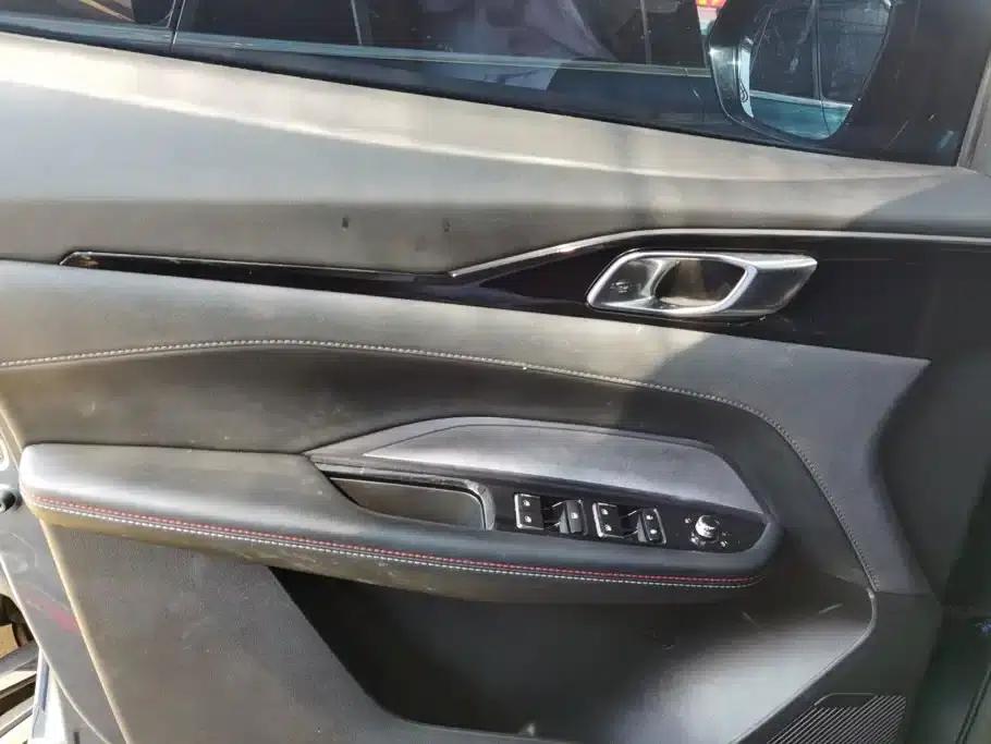 Changan Oushang Z6 2022 Blue Whale 1.5T DCT Smart City Edition — миниатюра 7