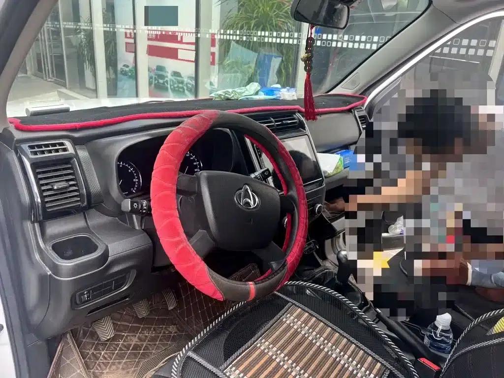 Changan Oushang X70A 2020 1.5L Manual Basic Model — миниатюра 6