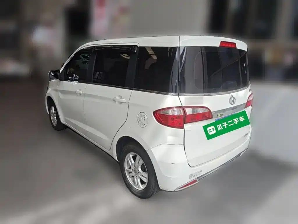 Oulive 2013 1.2L Manual Elite — миниатюра 9
