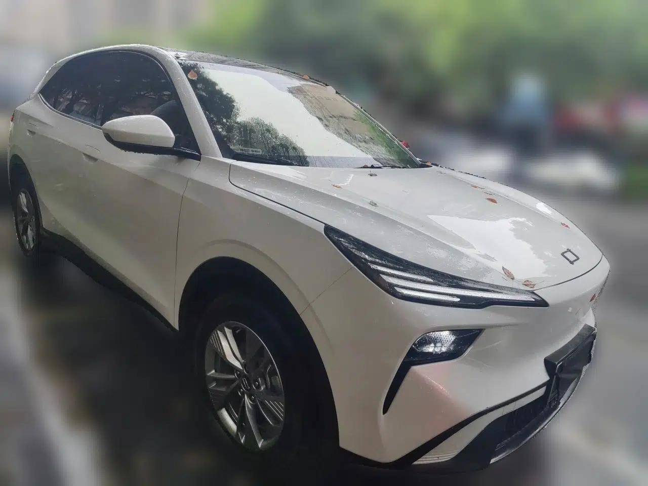 Bestune Yueyi 03 2025 565km Enjoy Edition — миниатюра 3
