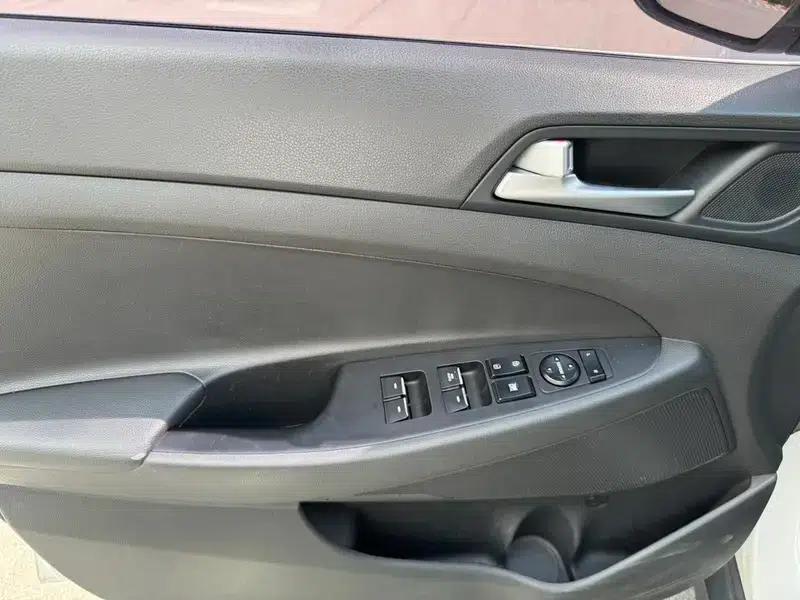 Tucson 2015 1.6T Dual-Clutch Two-Wheel Drive Intelligent Model — миниатюра 19
