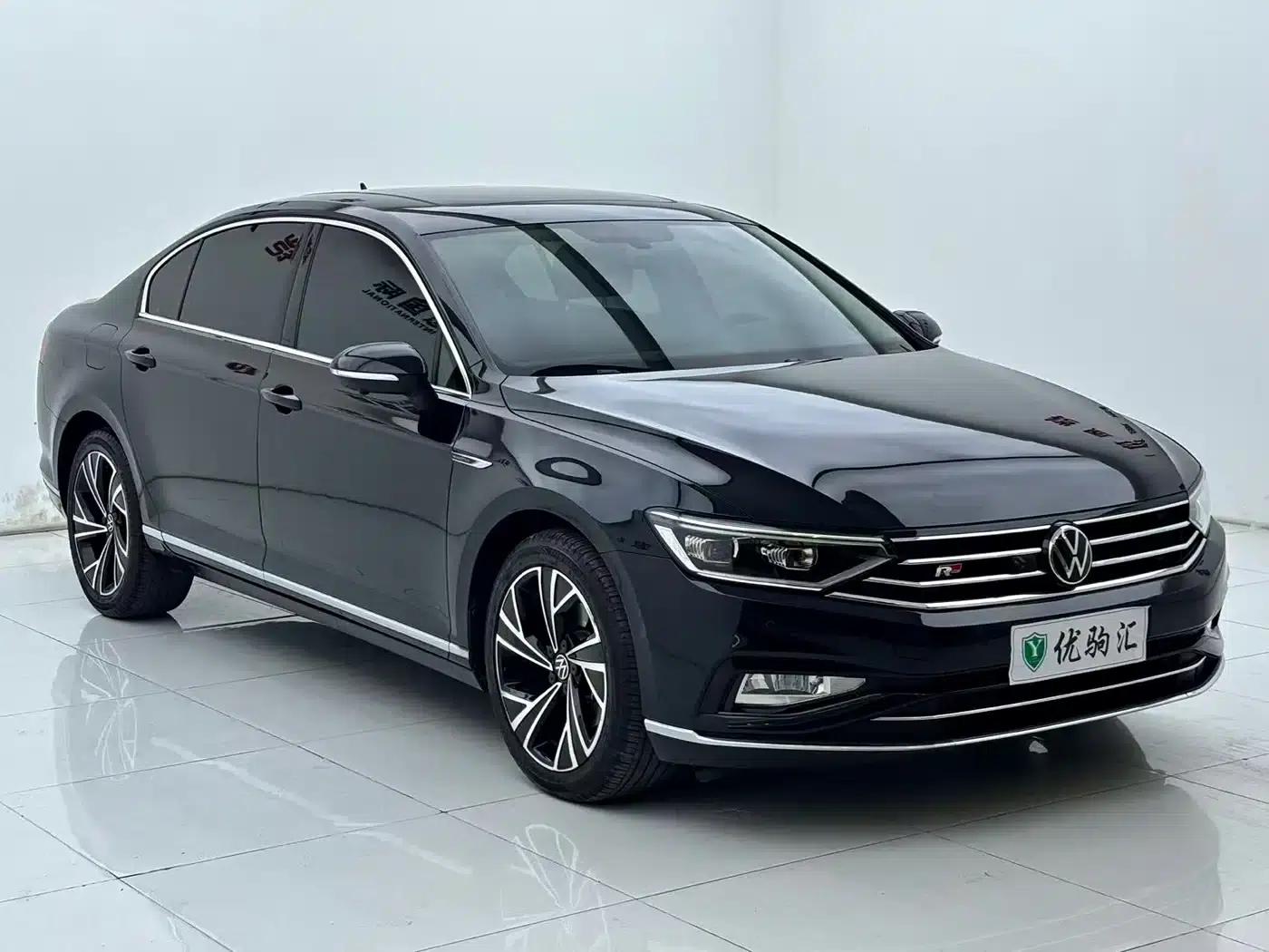 Volkswagen Passat 2021 330TSI DSG 30th Anniversary Edition — миниатюра 3