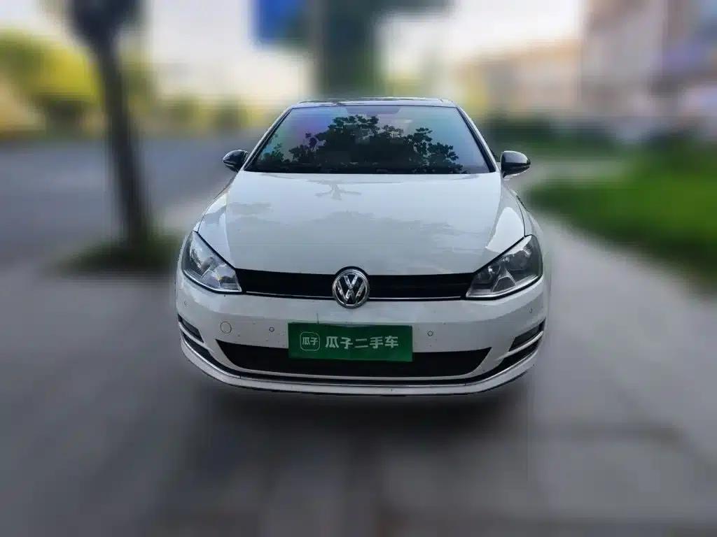 2017 Golf 230TSI Automatic Luxury Millionth Edition — миниатюра 2