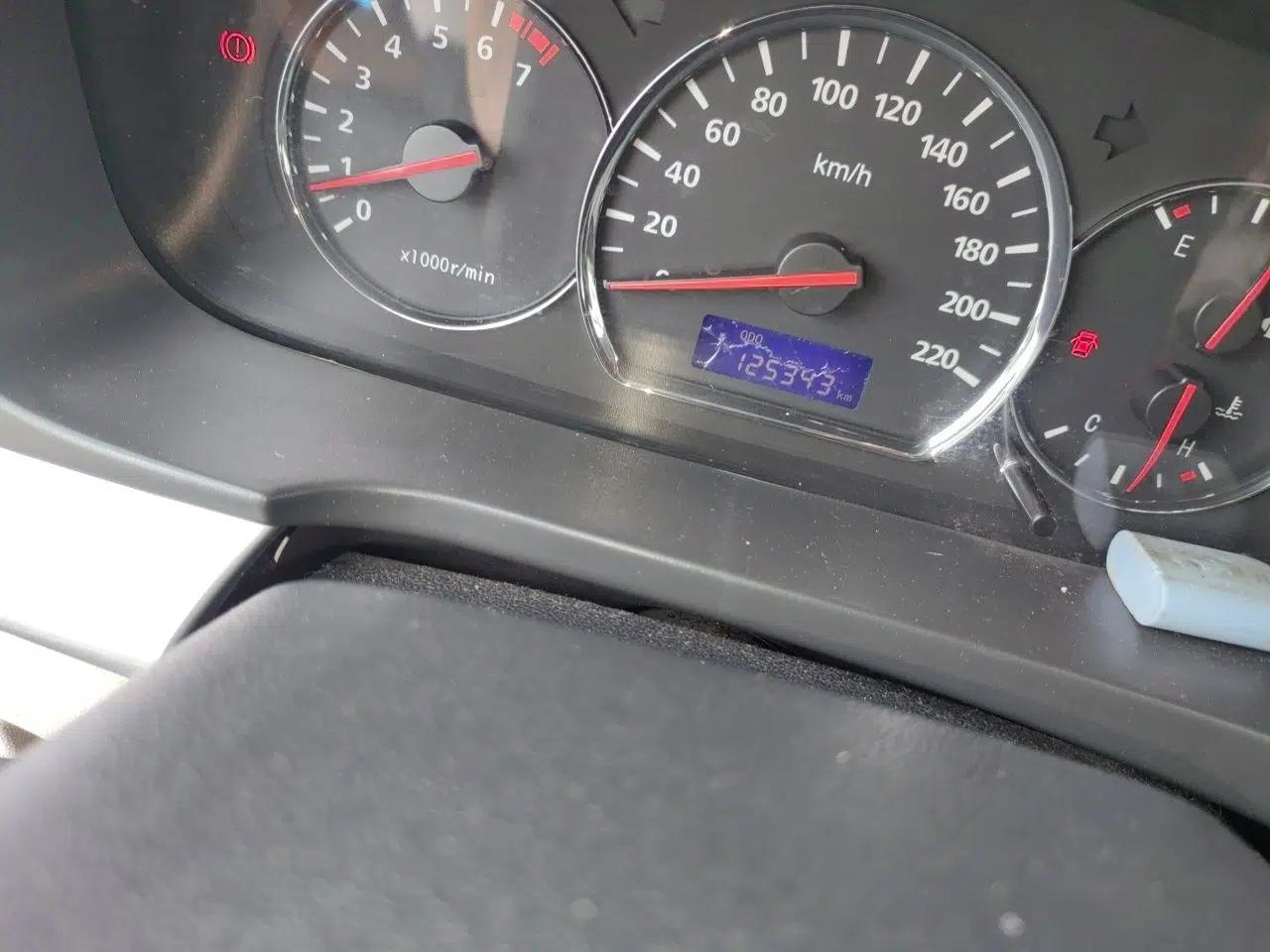 CHANGAN Alsvin V5 2012 1.5L Manual Dream Edition — миниатюра 12