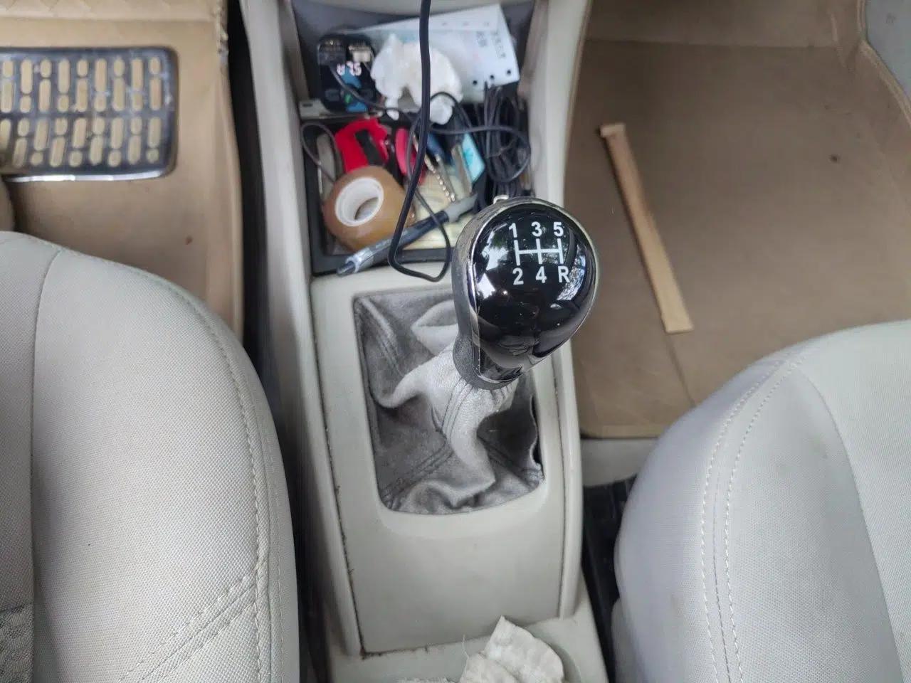 CHANGAN Alsvin V5 2012 1.5L Manual Dream Edition — миниатюра 14