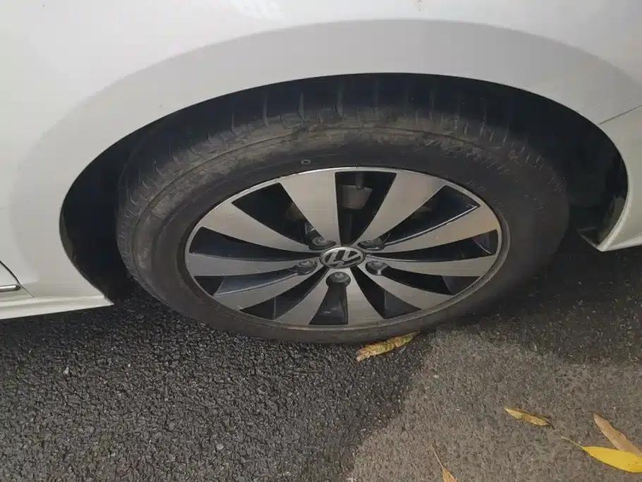 2018 Volkswagen Sagitar 1.6L Automatic Comfort Model — миниатюра 6