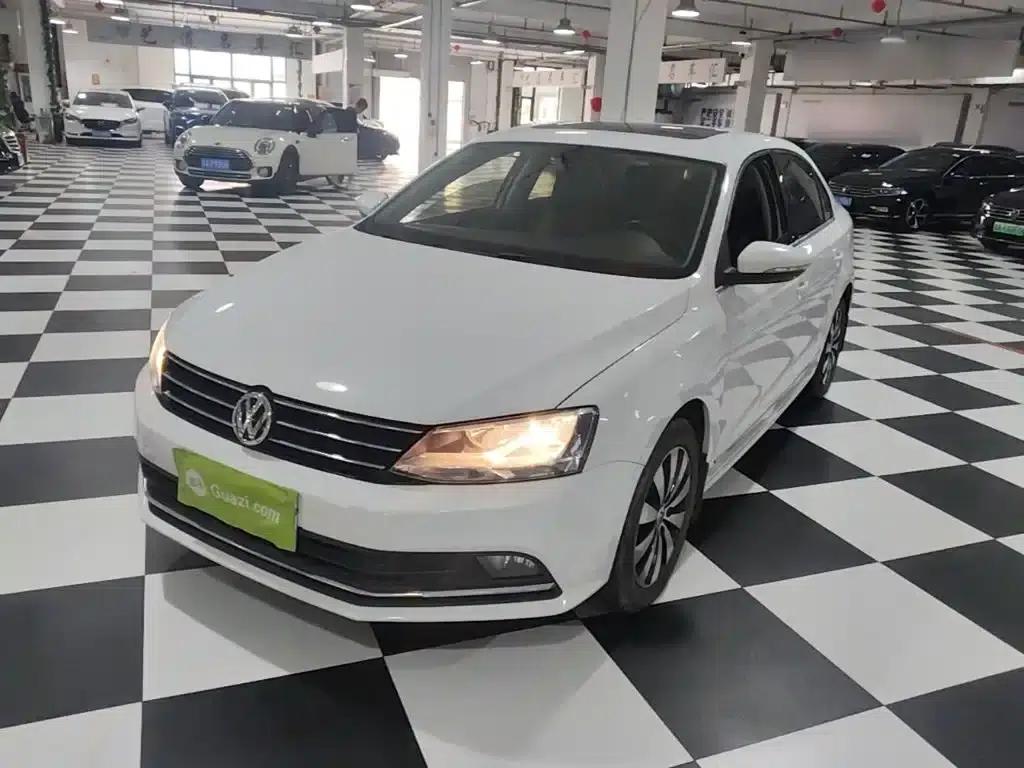 2018 Volkswagen Sagitar 1.6L Automatic Comfort Model — миниатюра 1