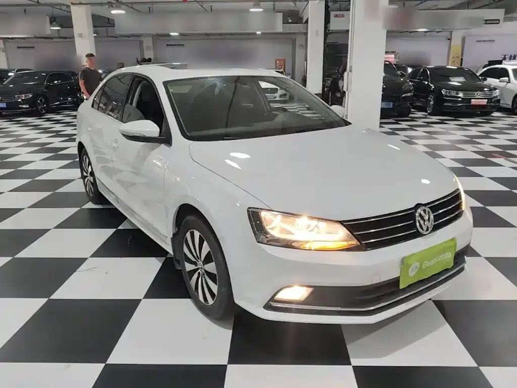 2018 Volkswagen Sagitar 1.6L Automatic Comfort Model — миниатюра 4