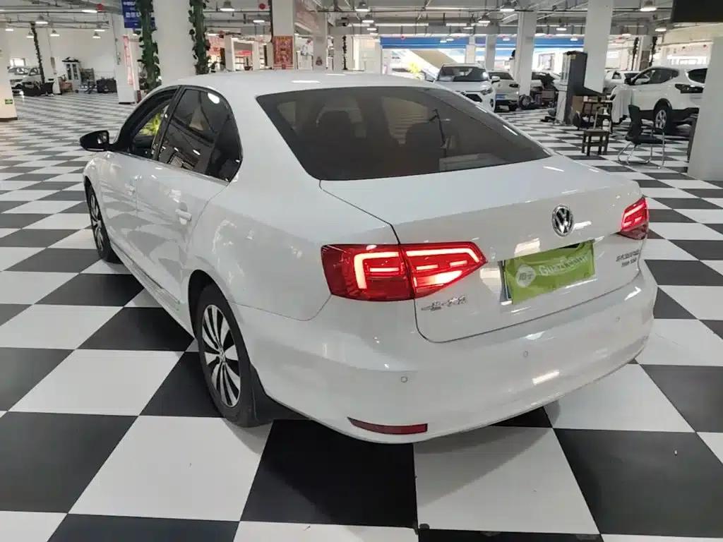 2018 Volkswagen Sagitar 1.6L Automatic Comfort Model — миниатюра 5