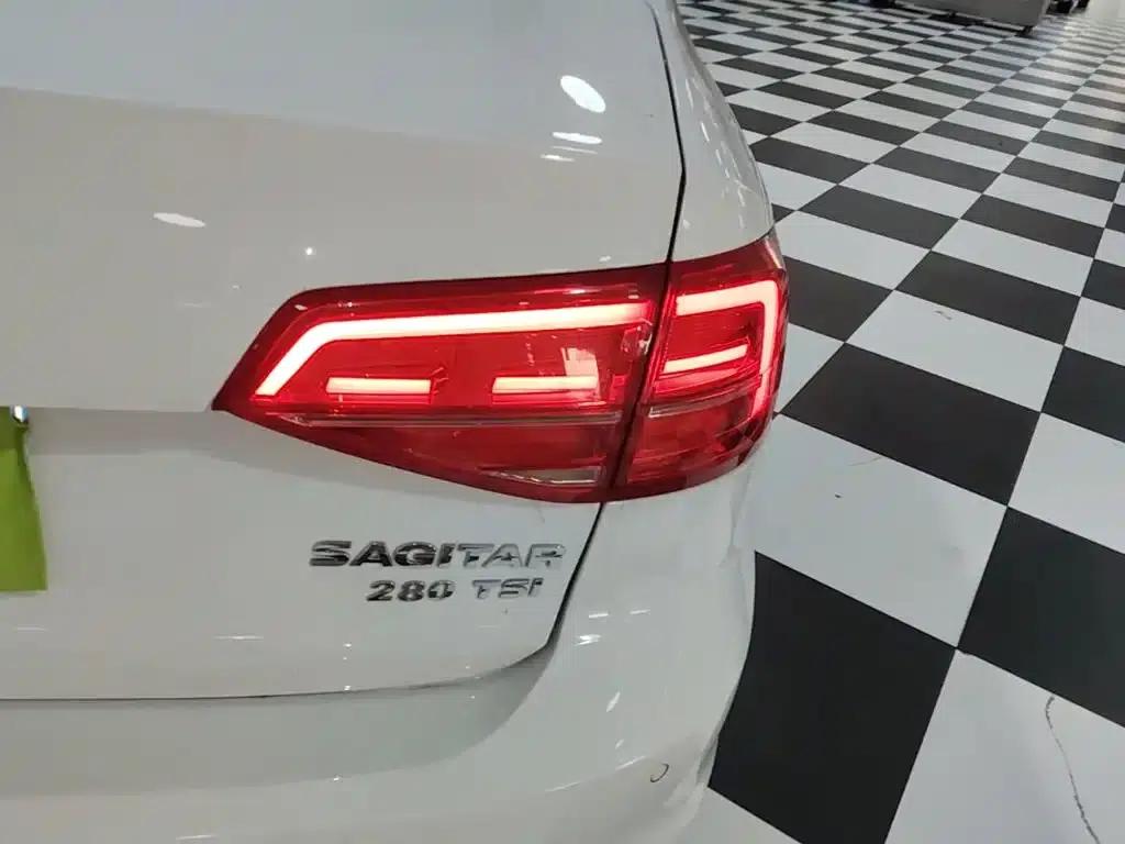 2018 Volkswagen Sagitar 1.6L Automatic Comfort Model — миниатюра 8