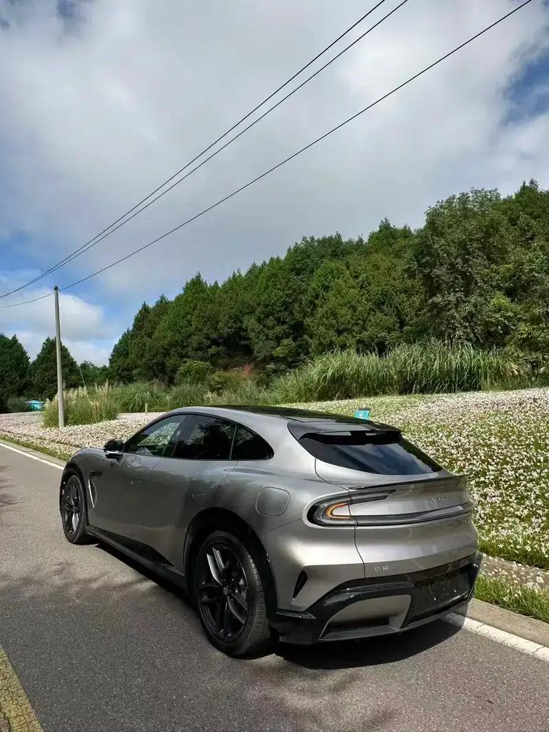Xiaomi YU7 2025 All-Wheel Drive Max Edition — миниатюра 4