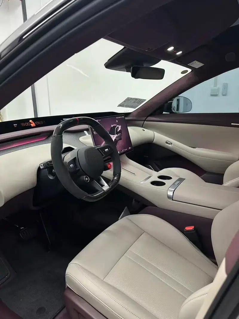 Xiaomi YU7 2025 All-Wheel Drive Max Edition — миниатюра 6