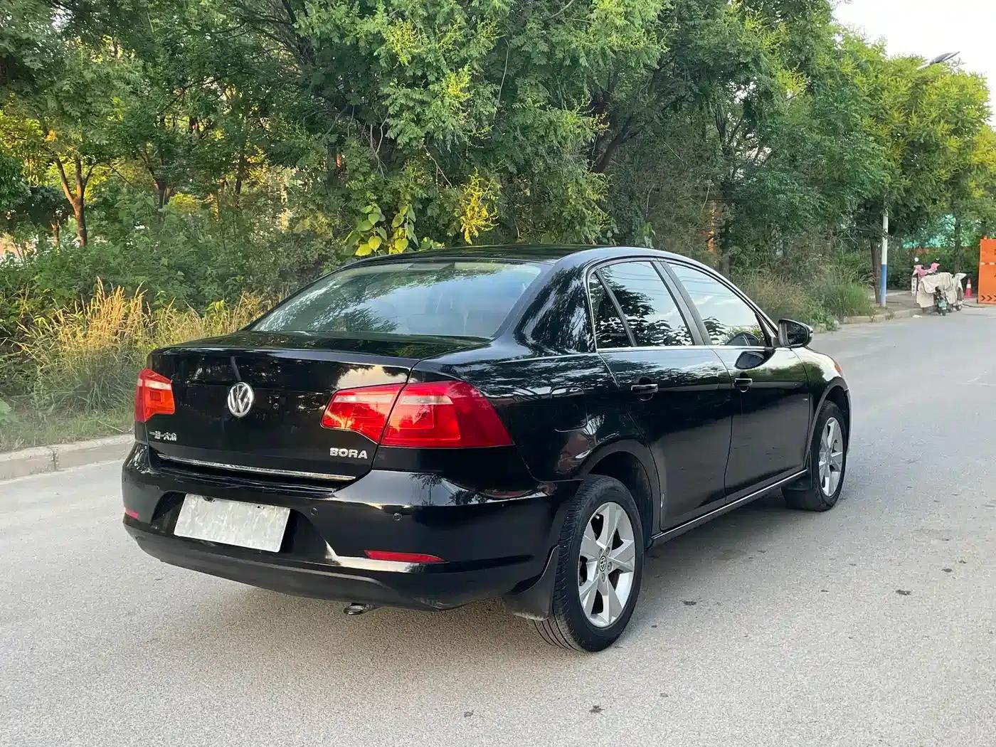 2014 Volkswagen Bora 1.6L Automatic Comfort Model — миниатюра 2