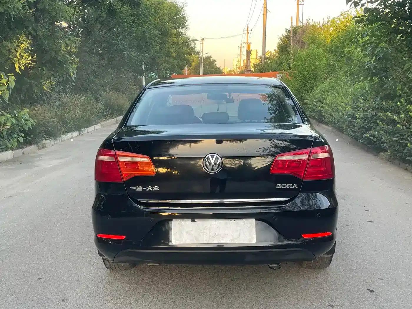2014 Volkswagen Bora 1.6L Automatic Comfort Model — миниатюра 9