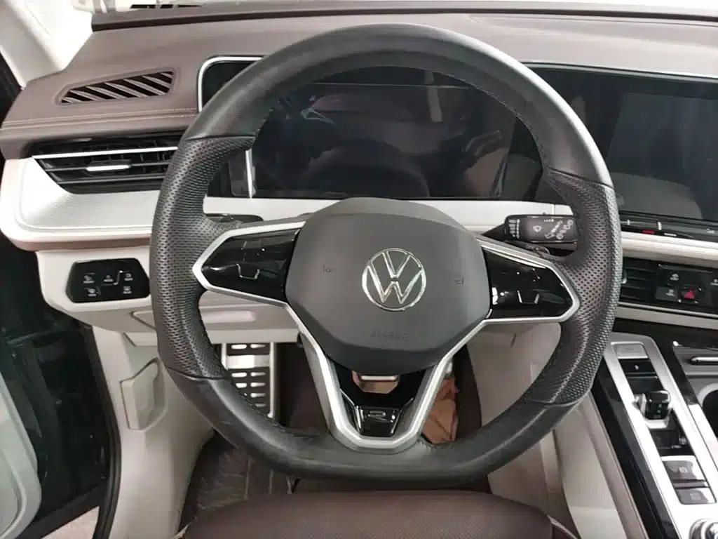 2023 Range Rover 380TSI AWD R-Line Cruiser — миниатюра 11